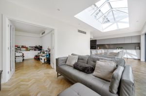 Kitchen and dining- click for photo gallery
